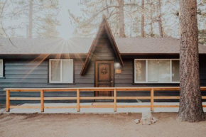 Pine Haus- a mountain retreat close to Snow Summit Big Bear Lake